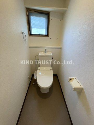 グランドール有本のトイレ|ゆったりとした空間のトイレです