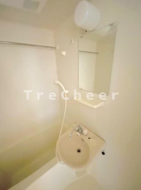 メゾンユニソール神楽坂の洗面所