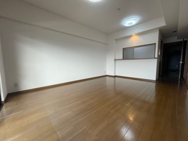 グランドパレス新宮の居間・リビング