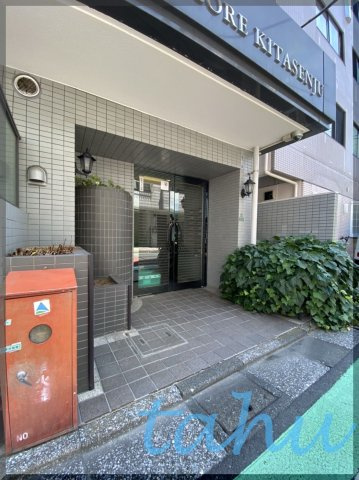 足立区千住寿町の賃貸マンションのエントランス