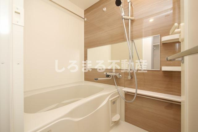 リヴェント福島の浴室