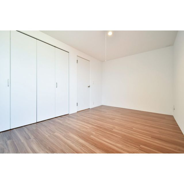 nido Padure Rozaの寝室|クローゼット付の寝室です☆