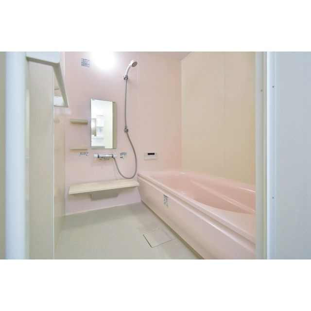 nido Padure Rozaの浴室|追い焚き機能付きのお風呂です♪