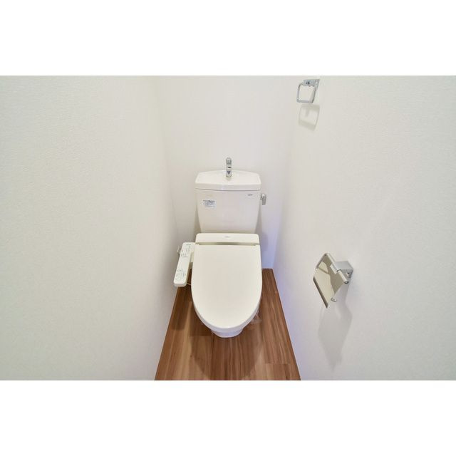 nido Padure Rozaのトイレ|嬉しい温水洗浄便座付きです♪