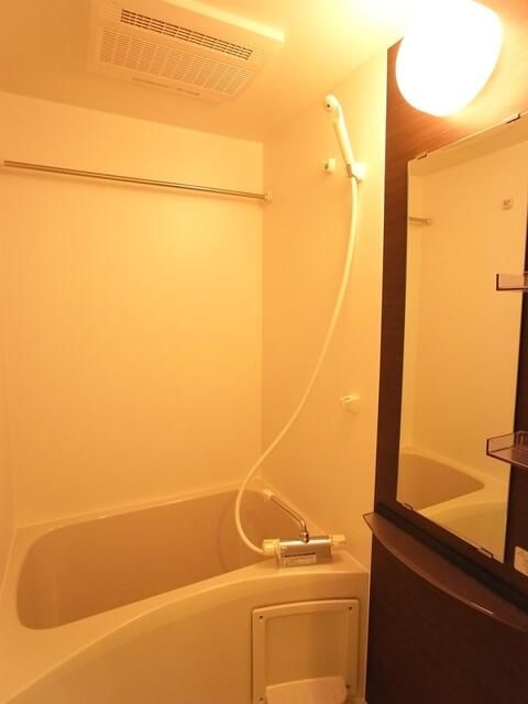 リブリ・赤塚パルルの浴室