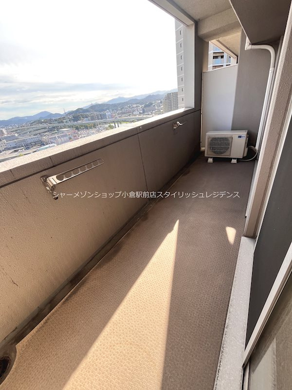 リード大手町のバルコニー