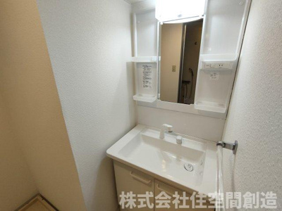 【独立洗面台】 | グランドハイツ豊中 | ※同タイプの写真となり、実際のお部屋とは異なる場合があります