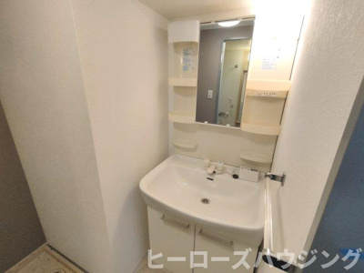 【独立洗面台】 | グランドハイツ豊中 | ※同タイプの写真となり、実際のお部屋とは異なる場合があります