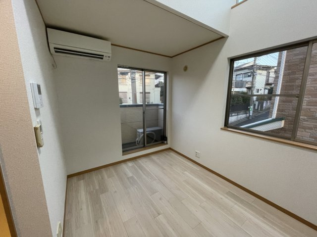 グリーテラスの居間・リビング|他号室参考写真です。