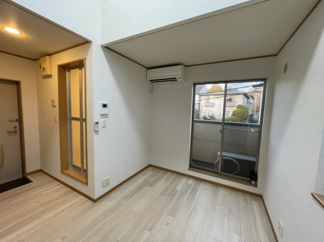 グリーテラスの居間・リビング|他号室参考写真です。