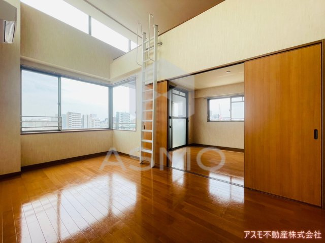 【居間・リビング】 | KHE | 同マンション別部屋参考写真