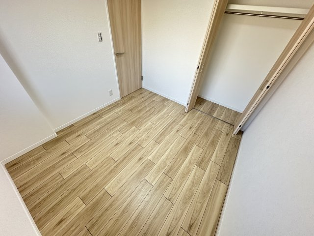 アーベイン朝霞マインプレイスの洋室