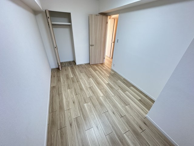 アーベイン朝霞マインプレイスの洋室