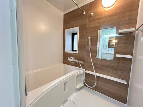 ロイヤルシャトー夙川公園の浴室