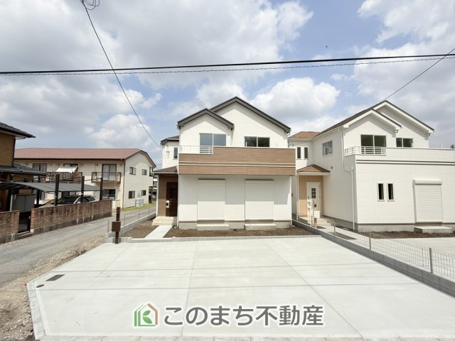 ハートフルタウン宇都宮市下岡本町2115番の駐車場|お車並列３台分ご用意しております♪
