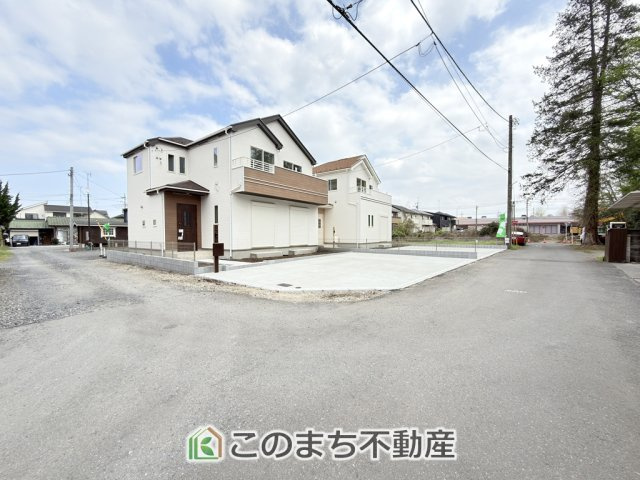 ハートフルタウン宇都宮市下岡本町2115番の前面道路含む現地写真|前面道路は広々としてます！運転が苦手な方でもお車の出し入れ簡単で安心です☆
