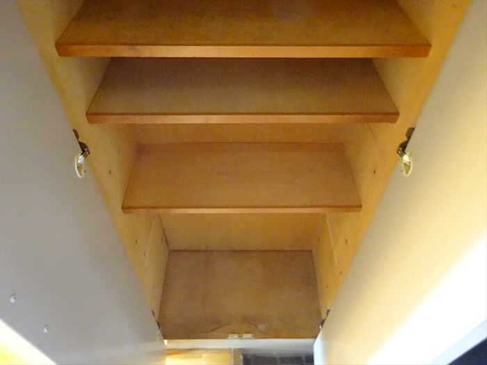 ジェイエムプレイスの玄関