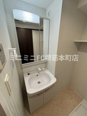 ワールドアイ大阪城EASTⅡの洗面所