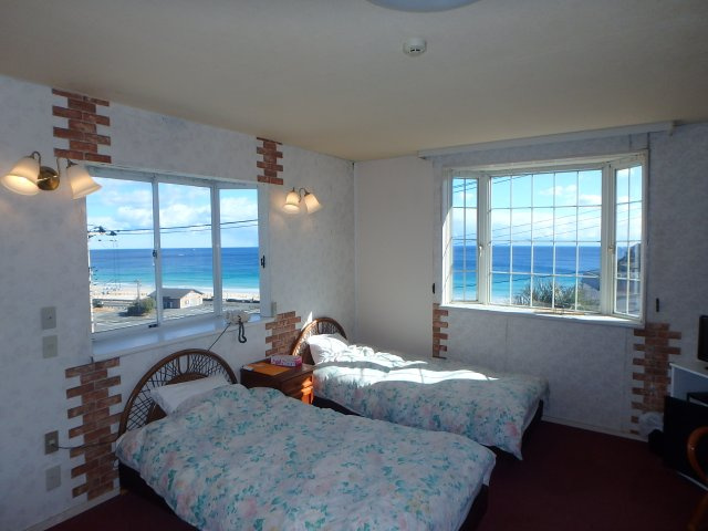 S1761Z　白浜売ペンションの洋室