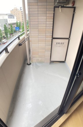 文京ツインタワーのバルコニー