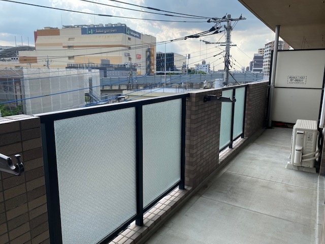 春日部市南１丁目の賃貸マンションのバルコニー