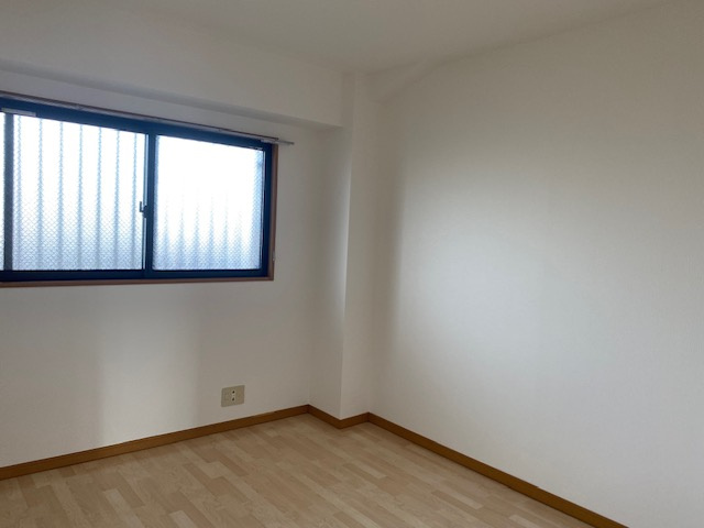 春日部市南１丁目の賃貸マンションの洋室