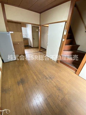 菱江1丁目中古戸建の洋室|落ち着いた色調の洋室です