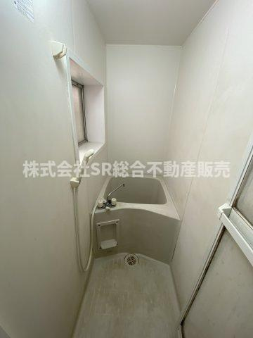 菱江1丁目中古戸建の浴室|お風呂には窓もあり、換気がバッチリとできます☆