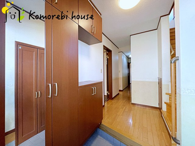 白岡市篠津　中古一戸建ての玄関|26.2.21撮影済み