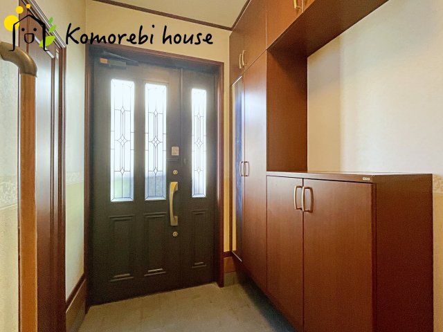 白岡市篠津　中古一戸建ての玄関|26.2.21撮影済み