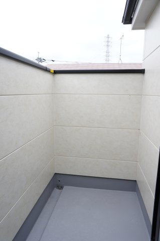 越谷市宮本町3丁目 新築分譲住宅のバルコニー|南東側