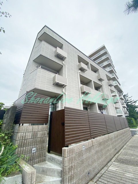 平塚市袖ケ浜のアパートの外観