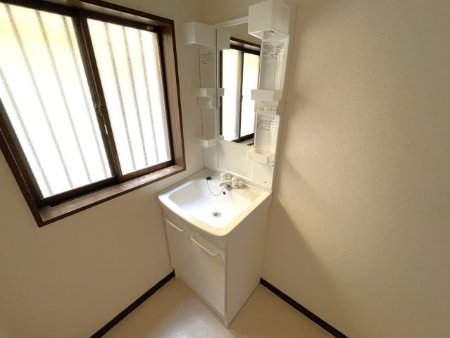 藤井邸の独立洗面台