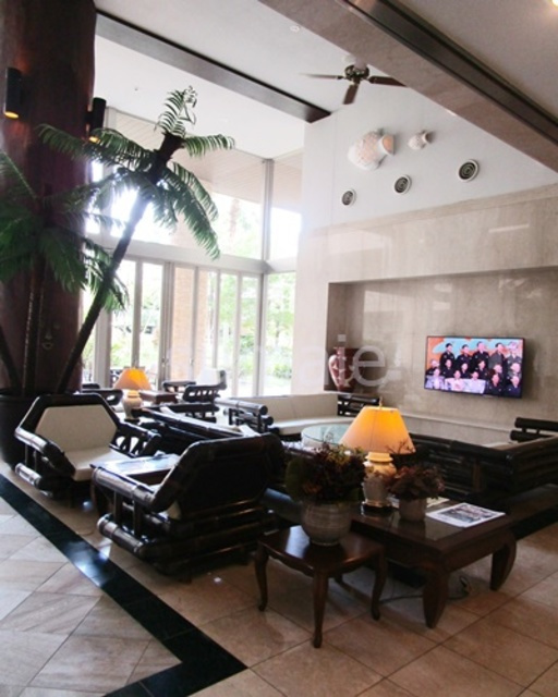 ロイヤルパークス新田のロビー|共用設備です☆彡