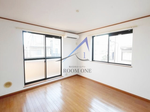 メゾン・ド・ソレイユの居間・リビング|洋室のお部屋です。