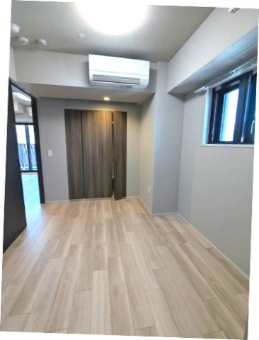 THE LIONS forsia文京湯島のその他共用部分|5.9帖洋室、エアコン・照明・クローゼット、角部屋窓付き