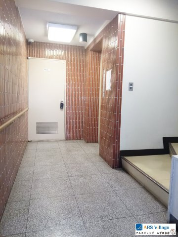 バンキャビオン上福岡のエントランス