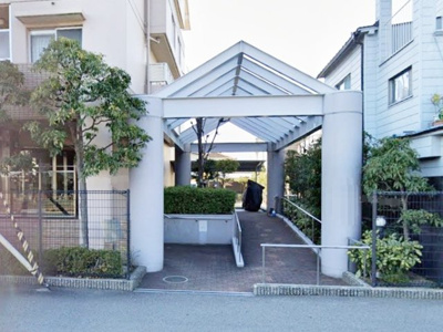 【エントランス】 | ラ・ヴェール甲子園 | 女性やお子様がお一人の際も安心なオートロック付き