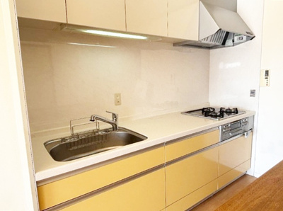 【キッチン】 | ラ・ヴェール甲子園 | 広めの調理スペースは、女性に嬉しいポイントです