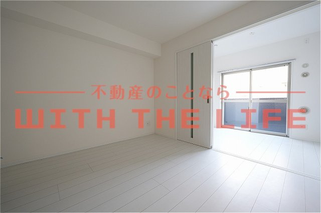 ラルヴェール試験場前Ⅲ【10.000円キャッシュバック対象物件】の居間・リビング|リビングです