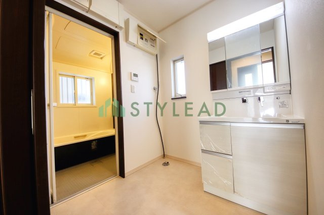 【独立洗面台】