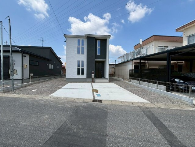リーブルガーデン　羽島市竹鼻町狐穴（竹鼻駅）　全２区画分譲の外観|■全体写真　
■ヤマダ不動産　株式会社リライフ　