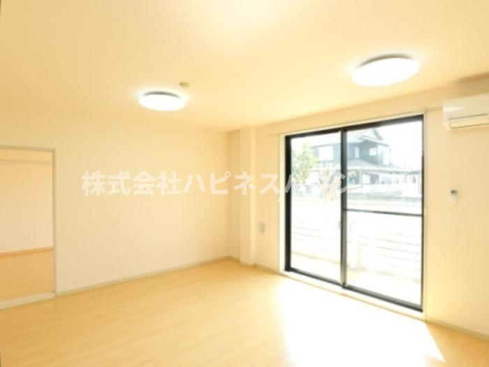 ローズ・ウッドの居間・リビング