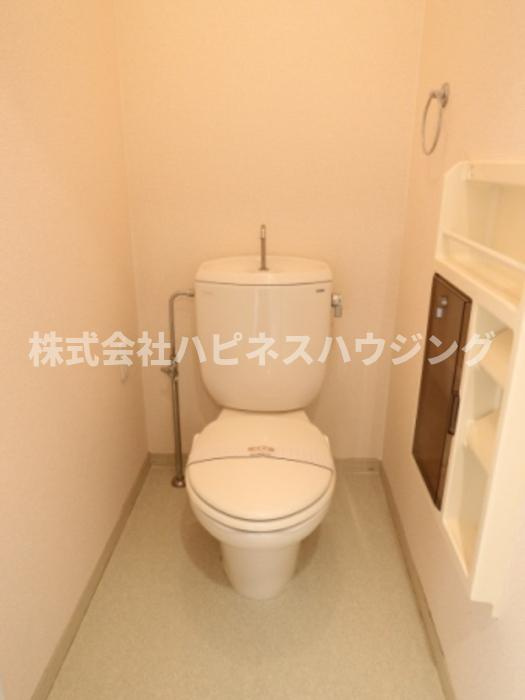 ローズ・ウッドのトイレ