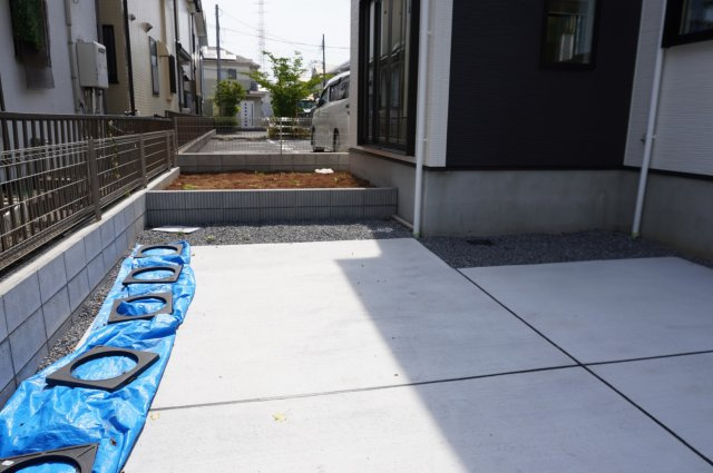 草加市苗塚町 新築分譲住宅の庭