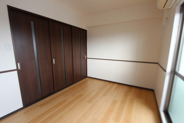 ドウェル当知の寝室