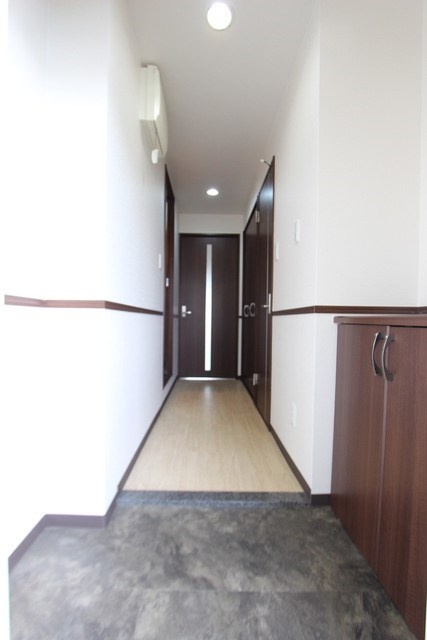 ドウェル当知の玄関