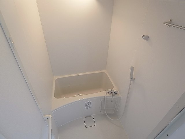 ドミールサニー緑町の浴室|掃除のしやすい綺麗なバスルーム