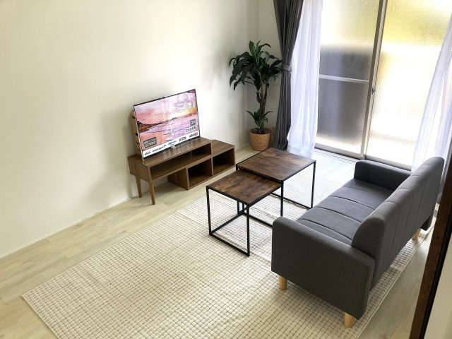 ドミールサニー緑町の居間・リビング|6帖のお部屋をリビングとして使えます