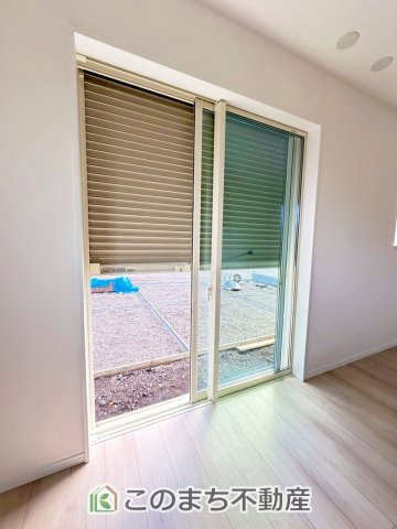 ハートフルタウン宇都宮市下岡本町2115番の設備|シャッター雨戸で防犯性アップ♪
